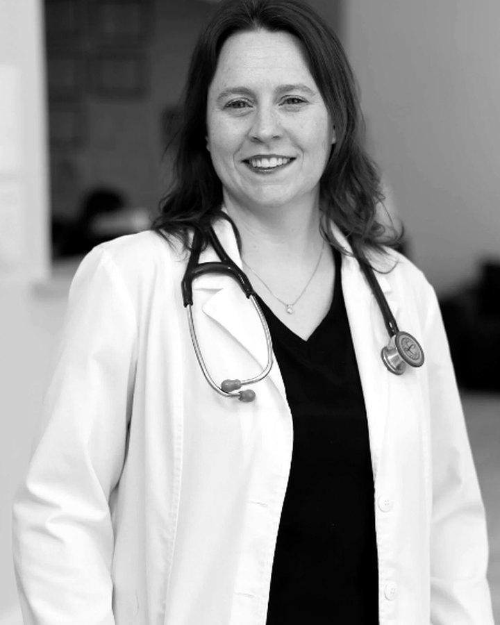 Portrait of Amanda Thompson, APRN, RN, FNP-C, Family Nurse Practitioner at Revive Primary Care & Med Spa in Lutz, Florida
