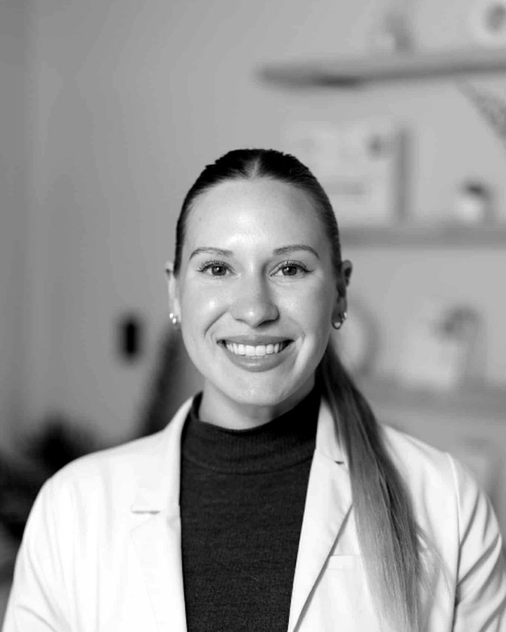 Portrait of Dr. Sarah Vestal, Family Nurse Practitioner at Revive Primary Care & Med Spa in Lutz, Florida
